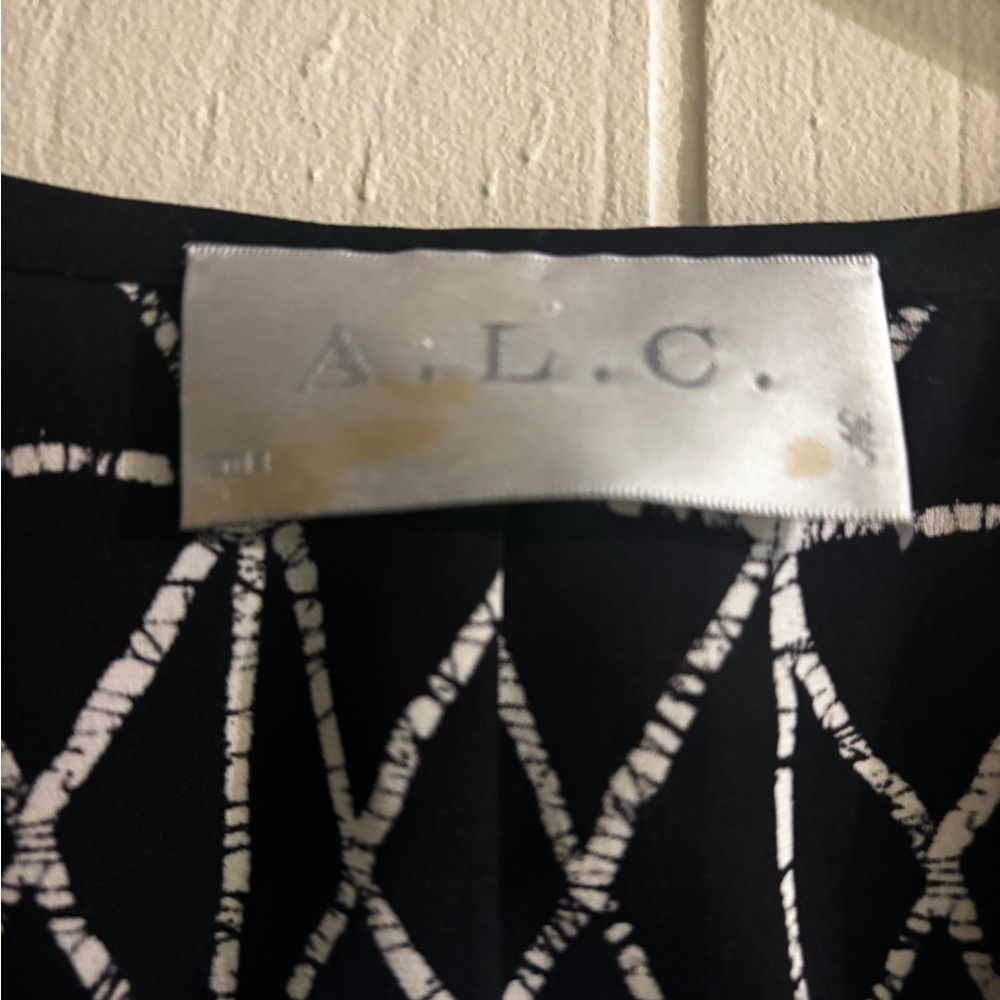 A.L.C. 0 - 2 silk geo maxi dress cutout back, two front pockets black and white - Picture 4 of 6
